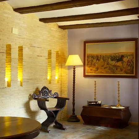 Casa Valero Hotel 2*